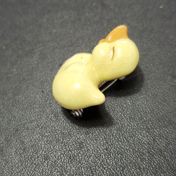 **Sale** Yellow ceramic duck brooch - Picture 5 of 7